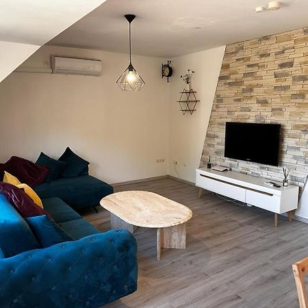 A&V Apartments Wunderschoene Rheinblick Wohnung Zum Entspannen Apt Ela Дуйсбург Экстерьер фото