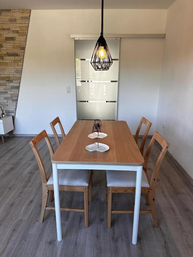 A&V Apartments Wunderschoene Rheinblick Wohnung Zum Entspannen Apt Ela Дуйсбург Экстерьер фото