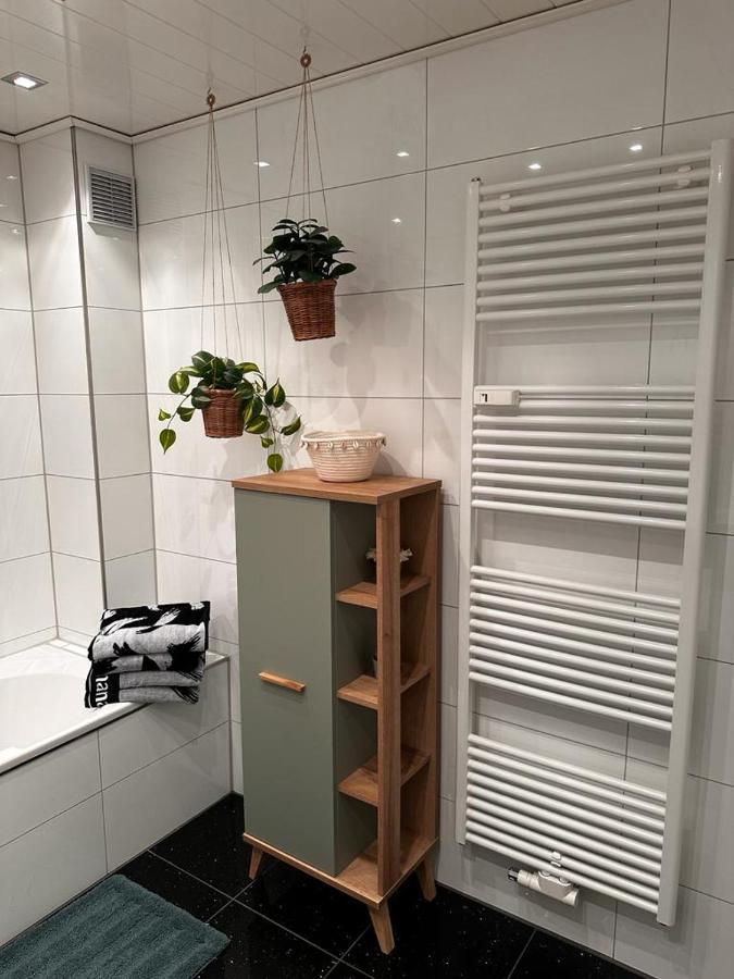 A&V Apartments Wunderschoene Rheinblick Wohnung Zum Entspannen Apt Ela Дуйсбург Экстерьер фото
