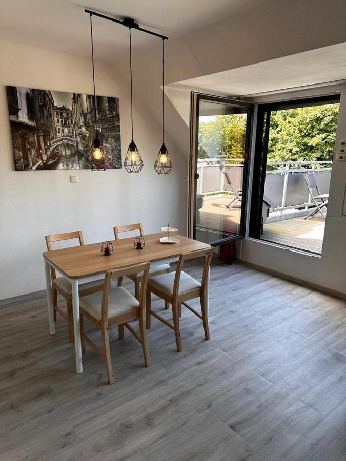 A&V Apartments Wunderschoene Rheinblick Wohnung Zum Entspannen Apt Ela Дуйсбург Экстерьер фото